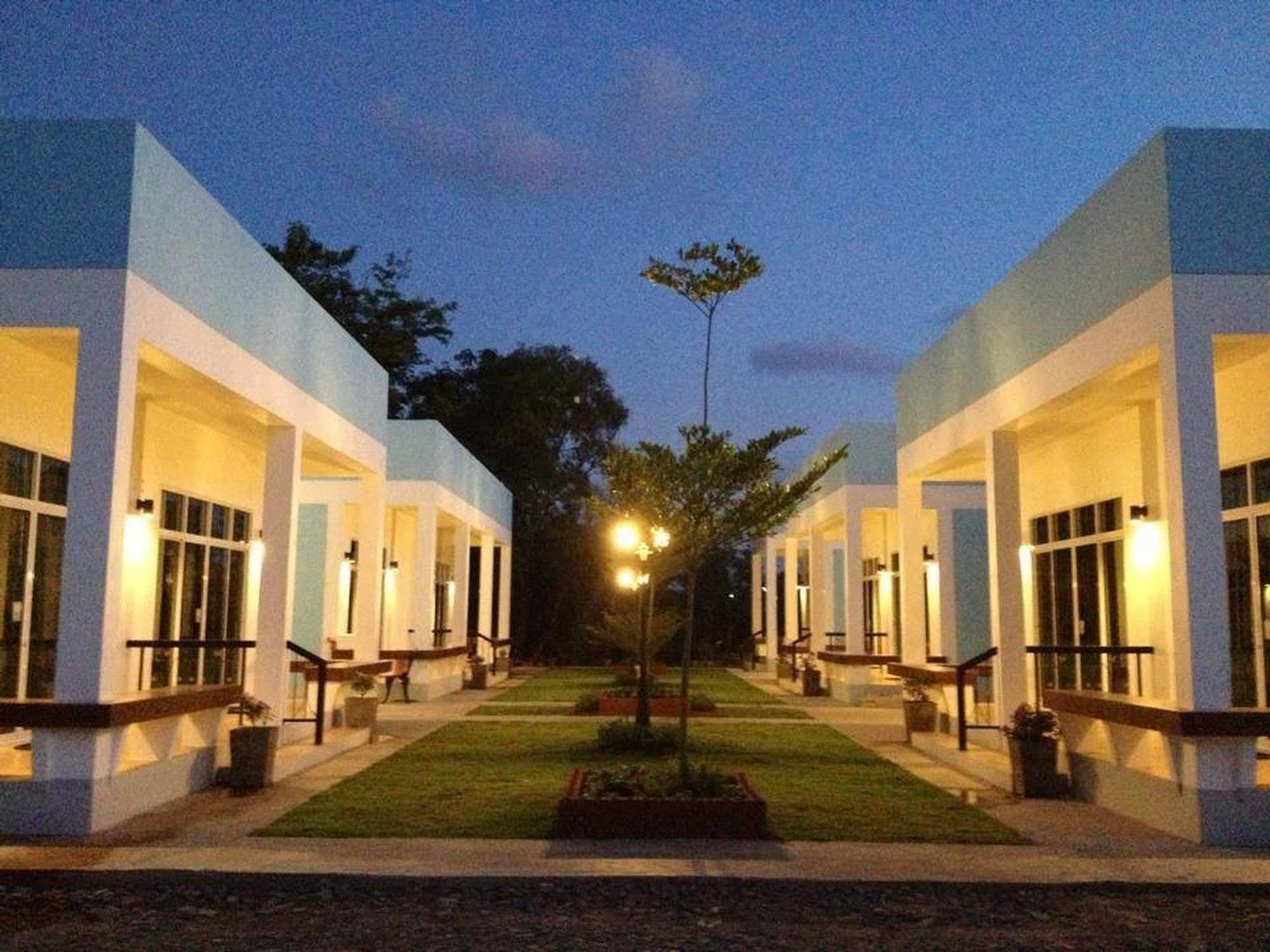 The Cube Resort Chanthaburi Extérieur photo